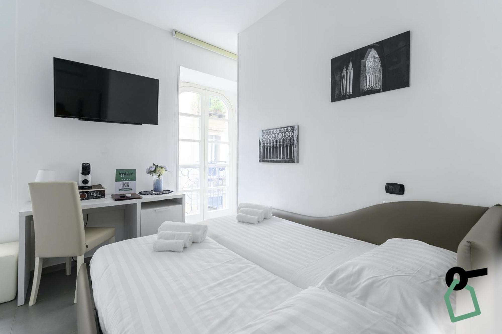 Hotiday Room Collection - Napoli Sant'Arcangelo Екстер'єр фото