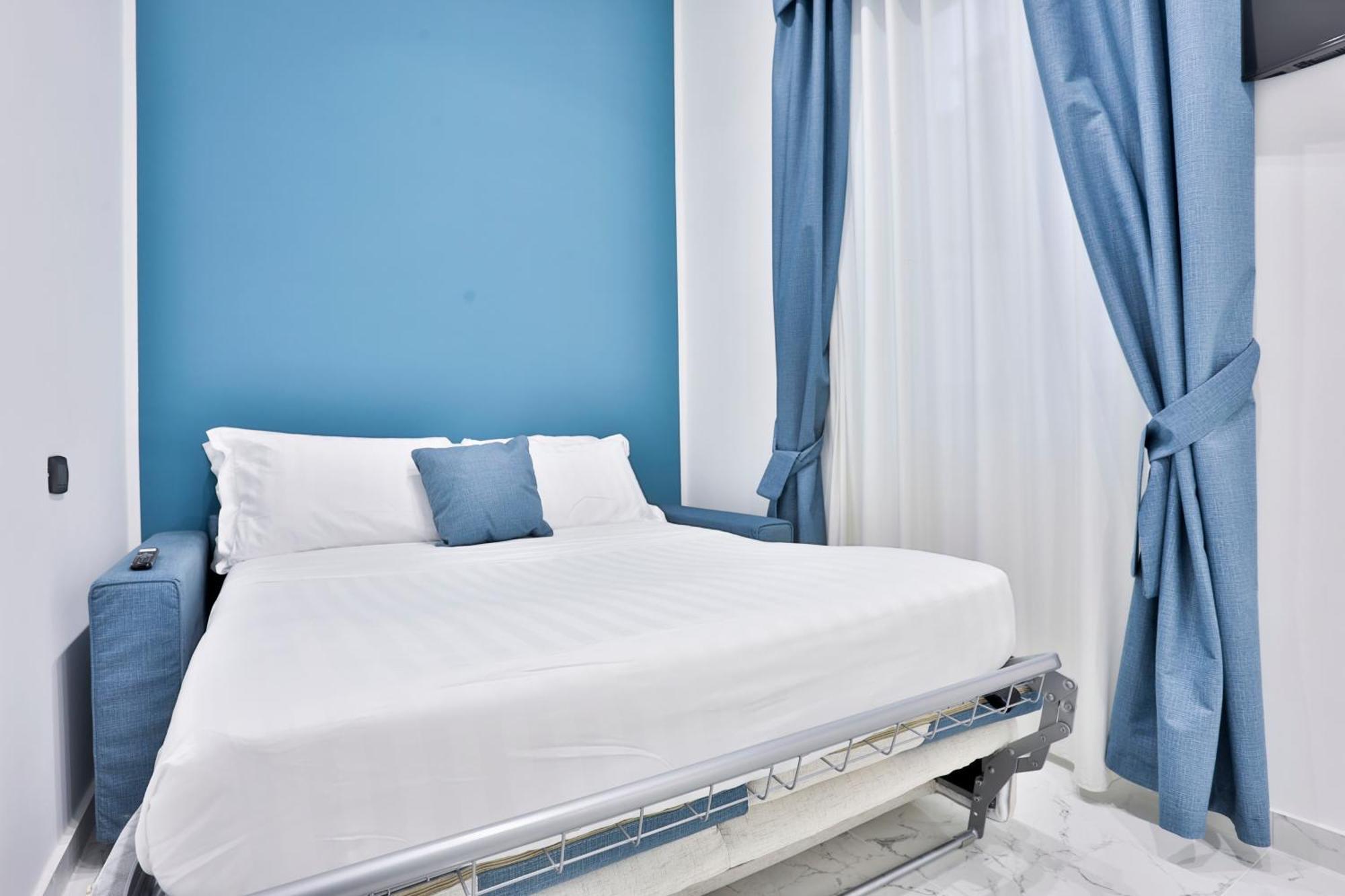 Hotiday Room Collection - Napoli Sant'Arcangelo Екстер'єр фото