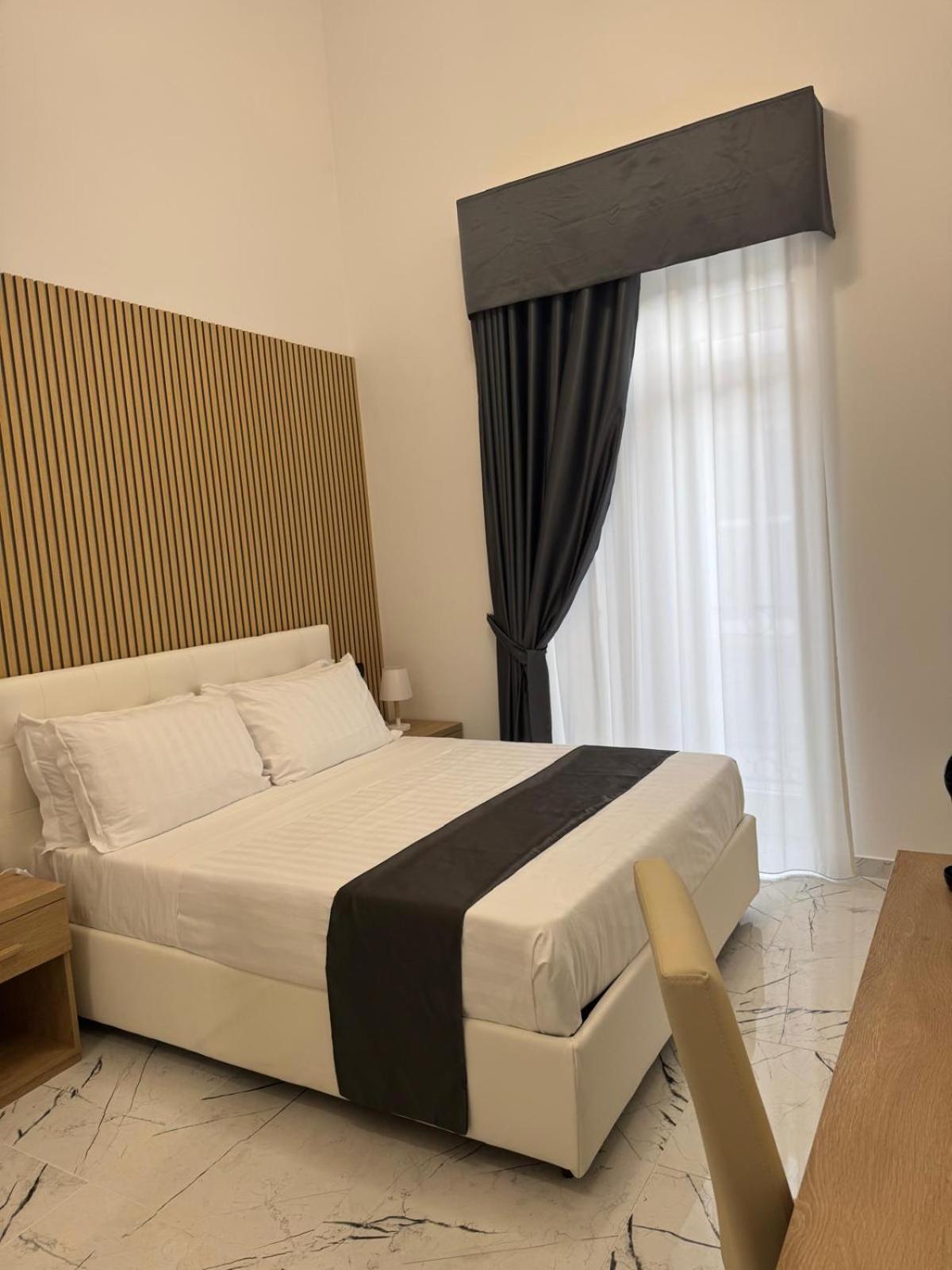 Hotiday Room Collection - Napoli Sant'Arcangelo Екстер'єр фото