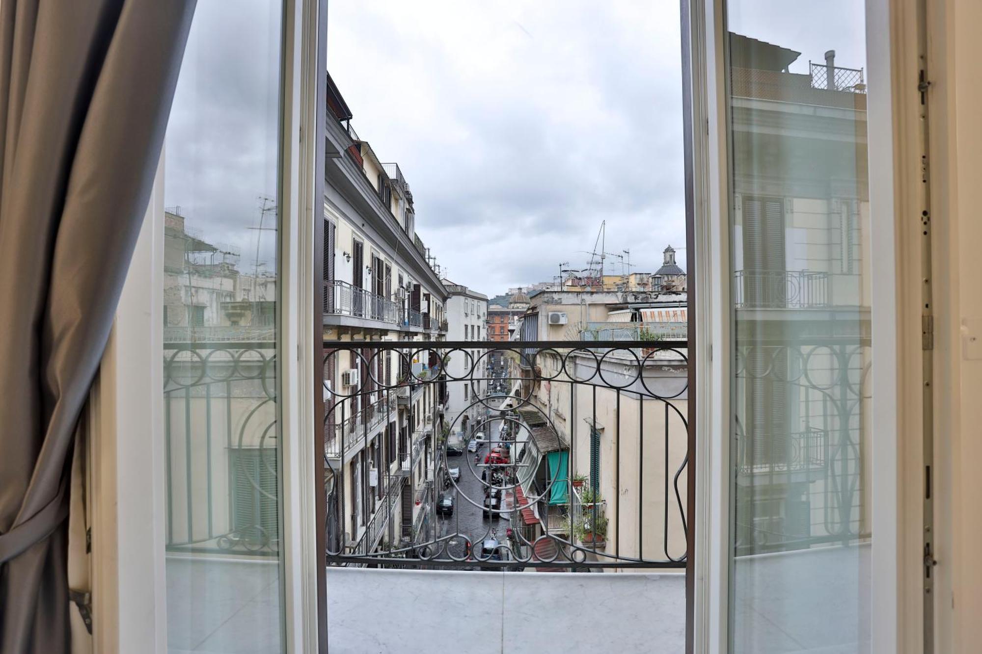 Hotiday Room Collection - Napoli Sant'Arcangelo Екстер'єр фото