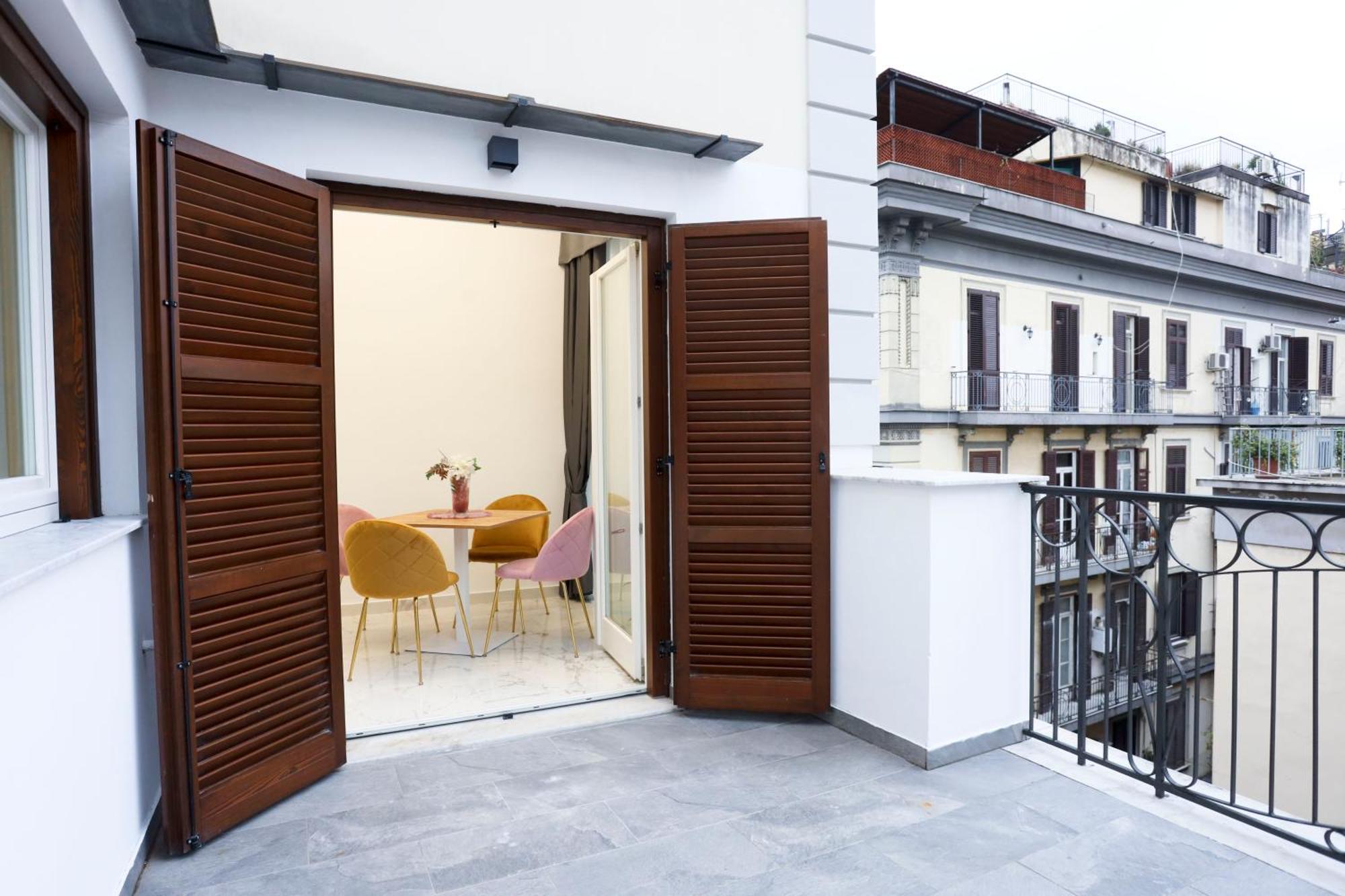 Hotiday Room Collection - Napoli Sant'Arcangelo Екстер'єр фото